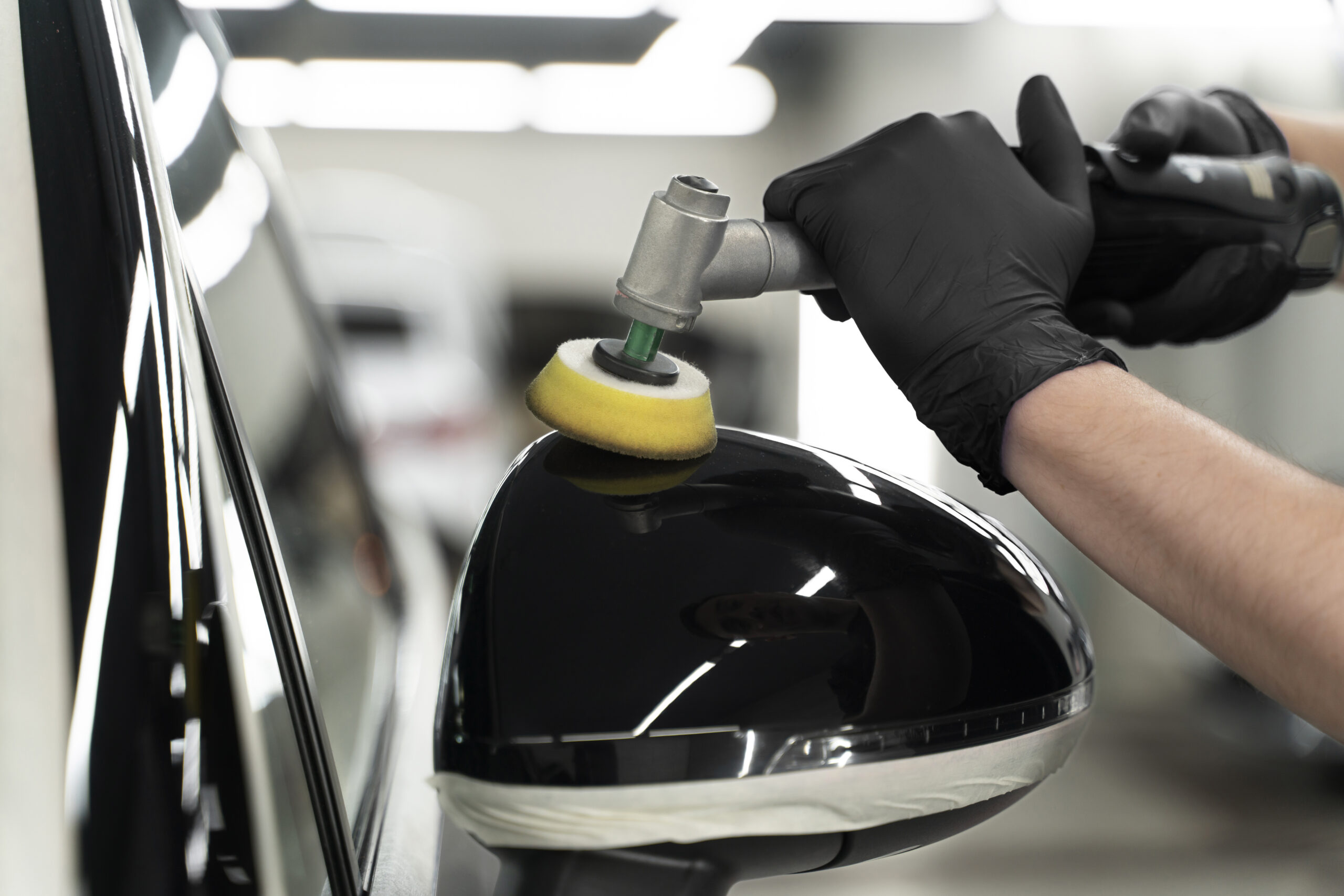 close-up-car-care-process (2)